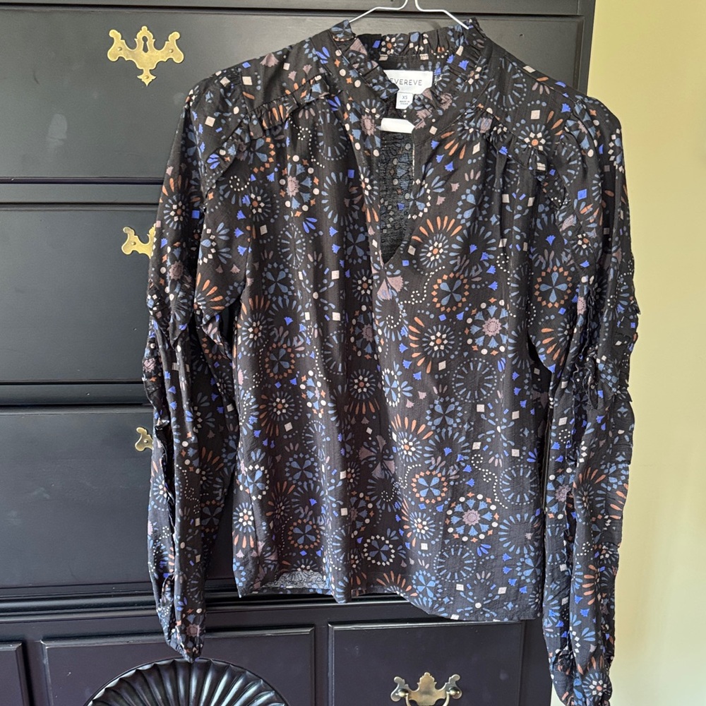 NWOT EVEREVE top, xs